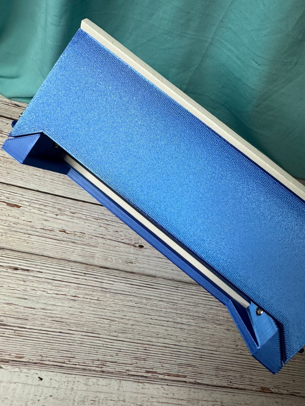 Redesigned 3D Printed Adjustable Deep V Shaped Spreading Board