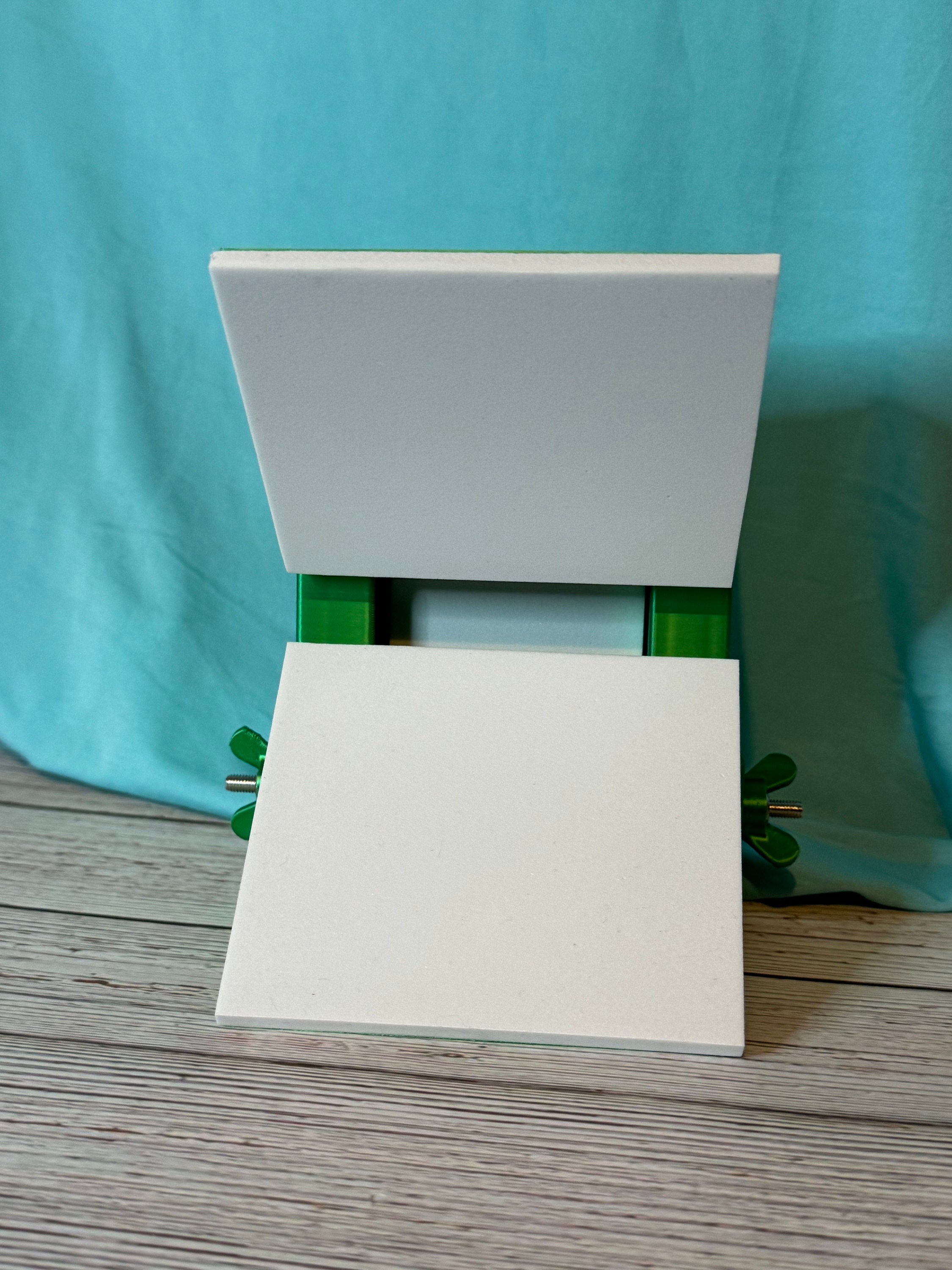 3D Printed Mini Adjustable Deep V Shaped Spreading Board