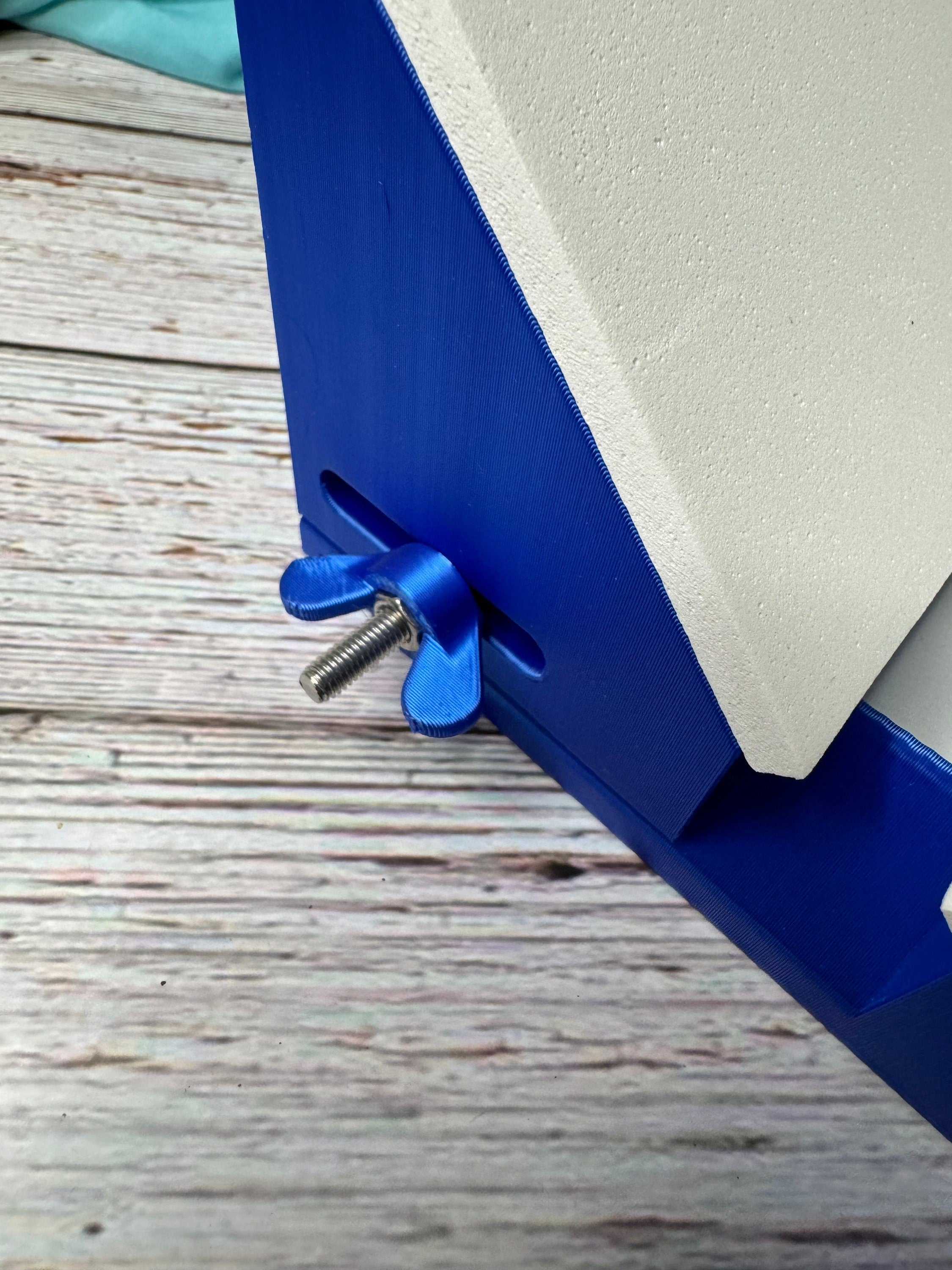 Redesigned 3D Printed Adjustable Deep V Shaped Spreading Board